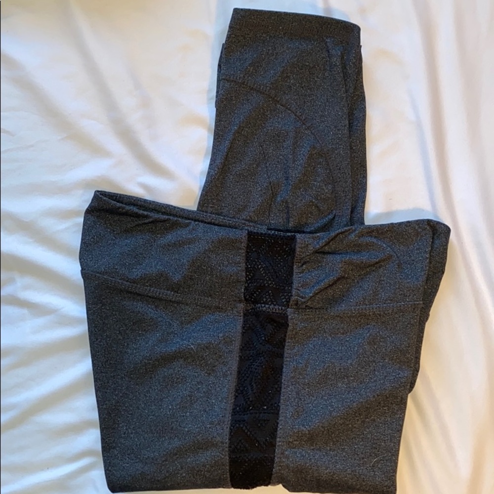 Pair of cropped leggings - Picture 3 of 3